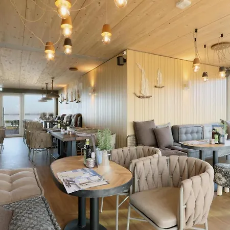 Beautiful In Lembruch-dmmer See With 1 Bedrooms, Wifi And Indoor Swimming Pool * Lembruch